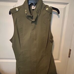 Cabi Women's Olive Sleeveless Jacket